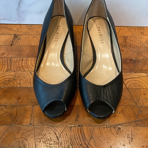 Talbots Black Leather Mini Wedge 8.5 - Picture 3 of 7